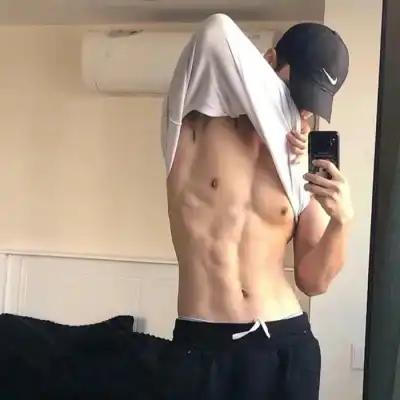 邱湛蓝